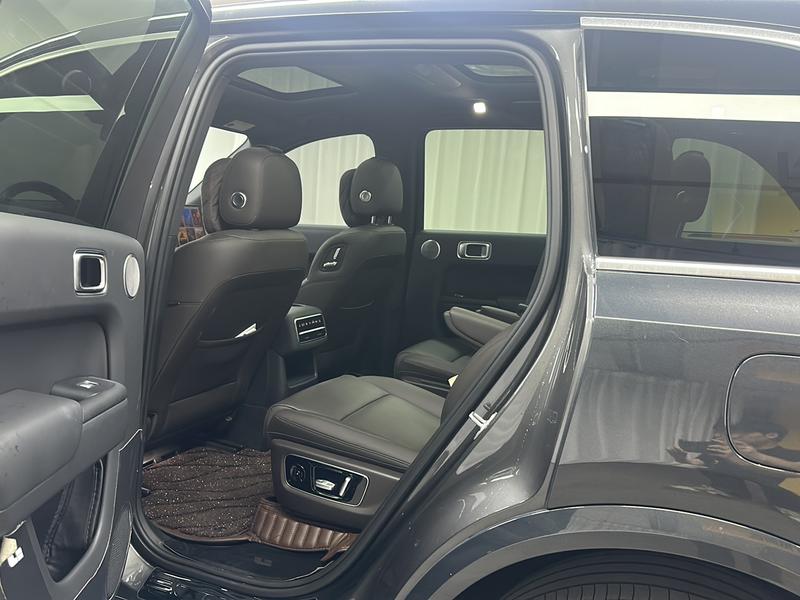 Li Auto Ideal L8 2023