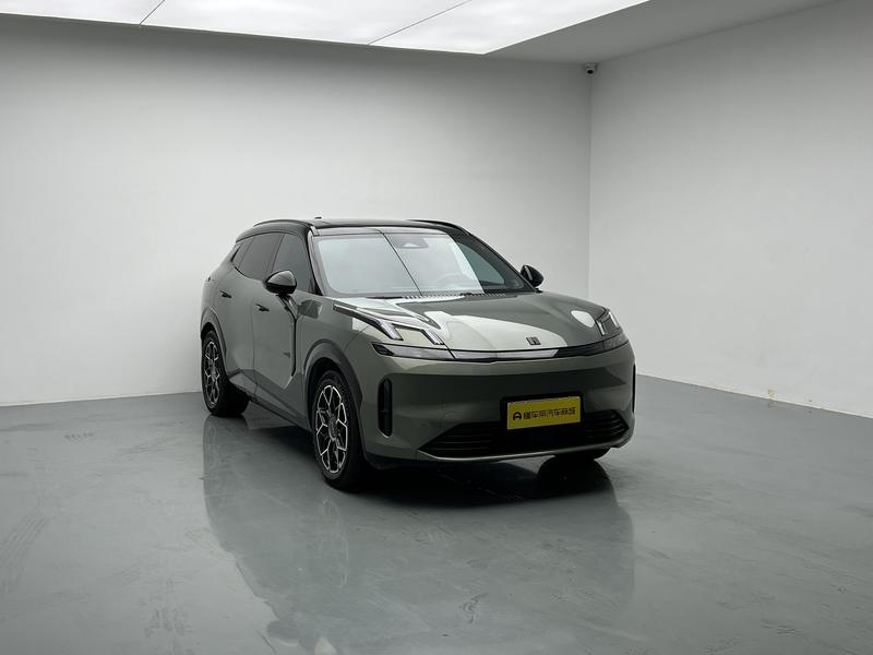 Lynk & Co Lynk&Co 08 EM-P 2023