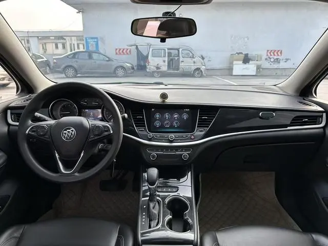 Buick Weilang Sedan 20T dual clutch leading type