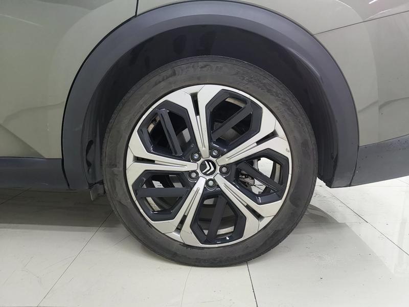 Citroen Versailles C5 X 2021