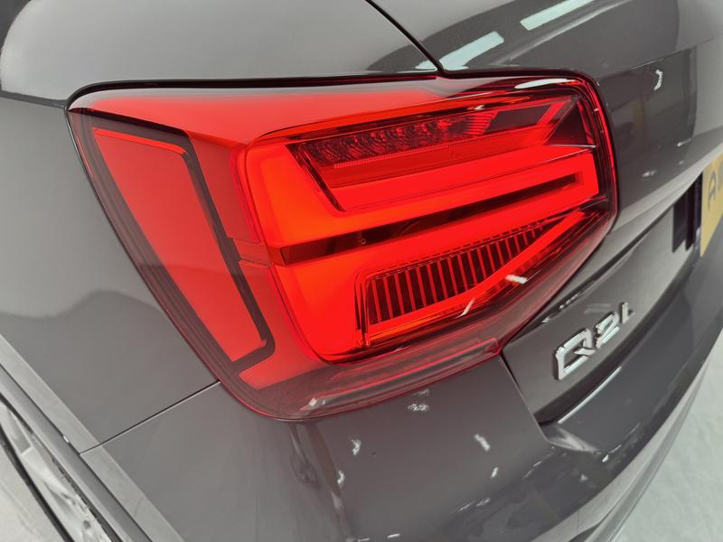 Audi Audi Q2L 2018