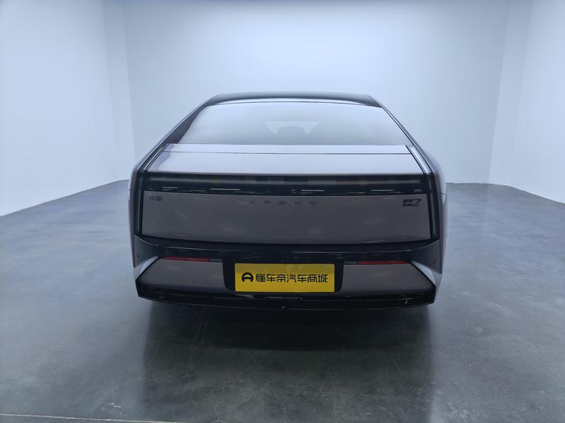 XPeng Xiaopeng P7 2025