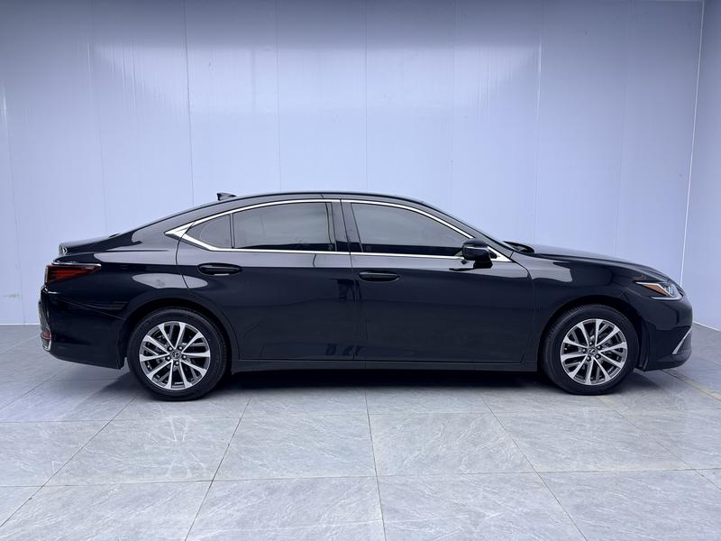 Lexus Lexus ES 2022