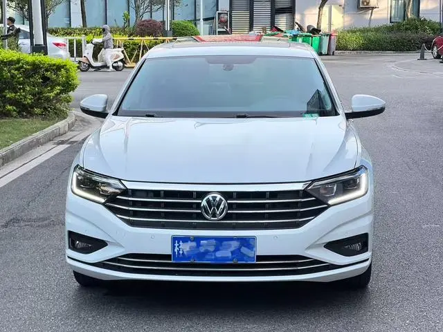 Volkswagen Sagitar 200TSI DSG Comfortable Smart Edition