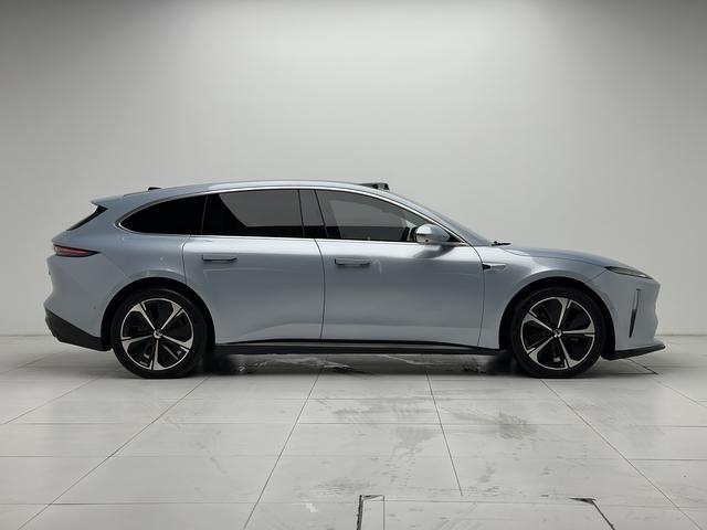 NIO NIO ET5 Touring 2024