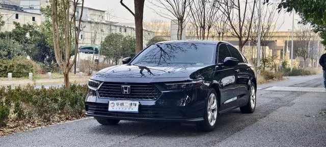 Honda Accord Rui*T Dynamic 260TURBO Deluxe Edition