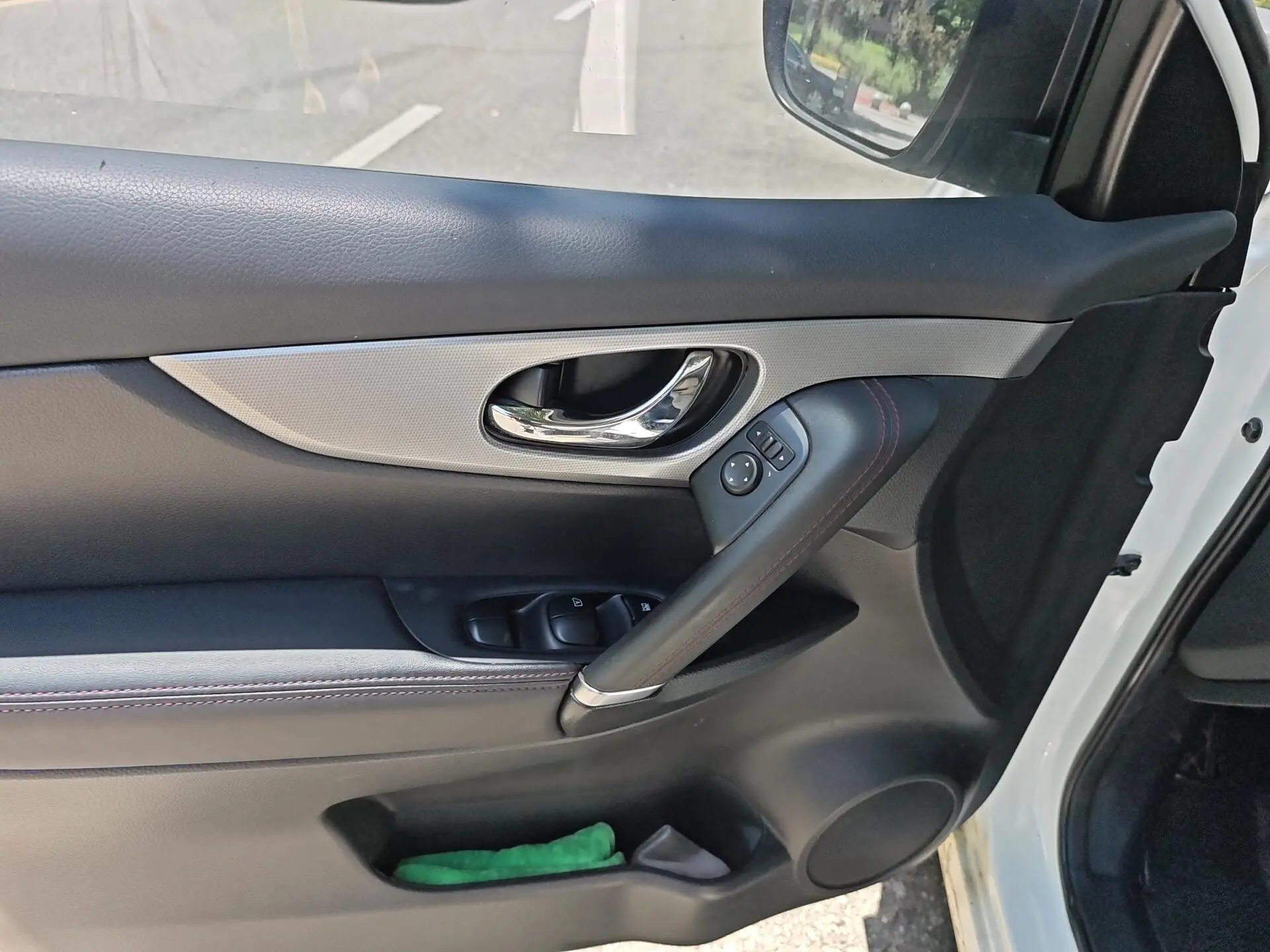 Nissan Qashqai 2.0L CVT Deluxe Edition