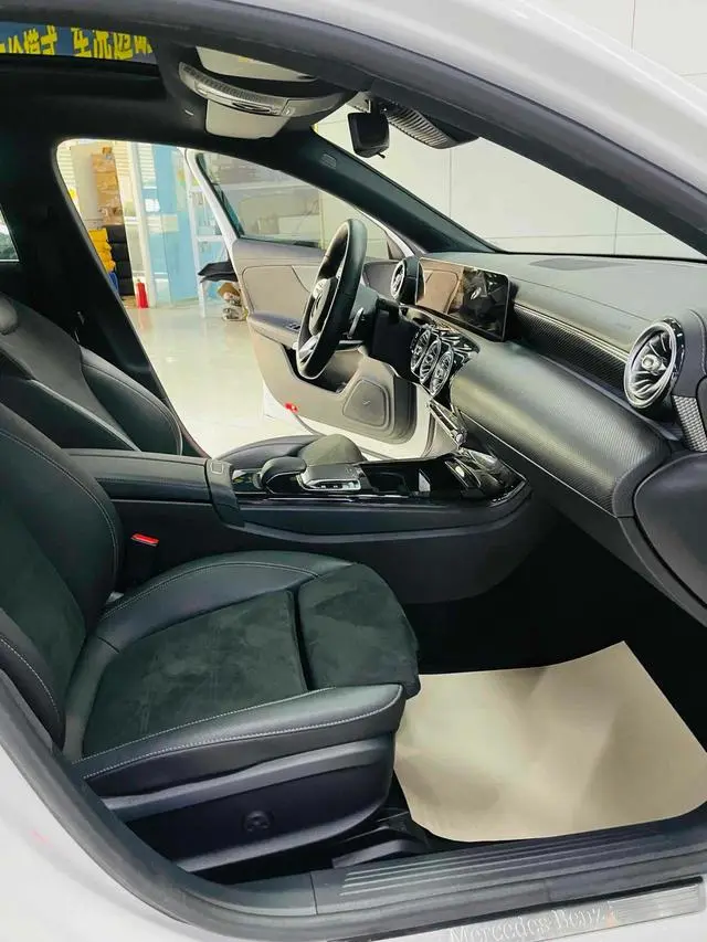 Mercedes-Benz Mercedes-Benz A-class A 200 L sports sedan