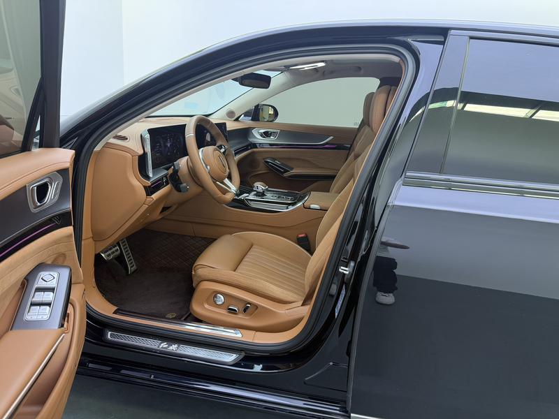 Hongqi Red Flag H9 2024