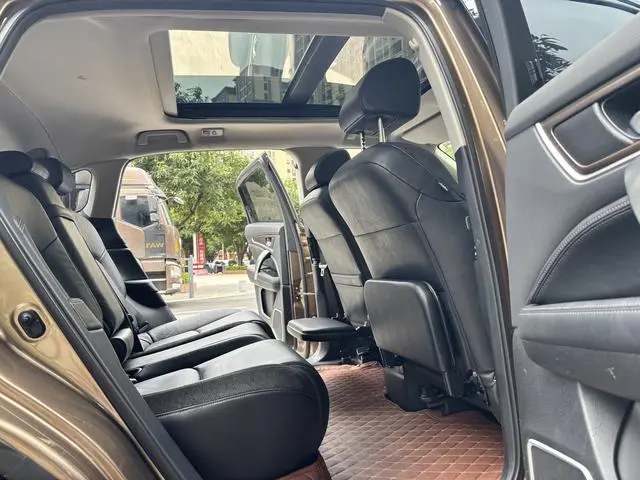 Honda Crown Road 370TURBO Four-wheel drive Exclusive Edition