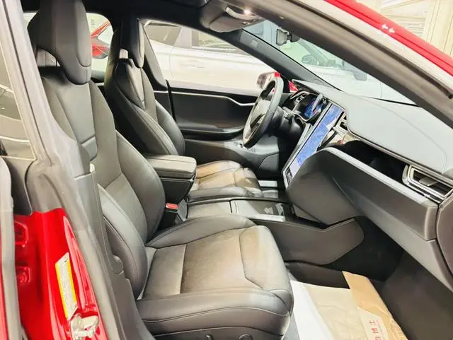 Tesla Model S 75