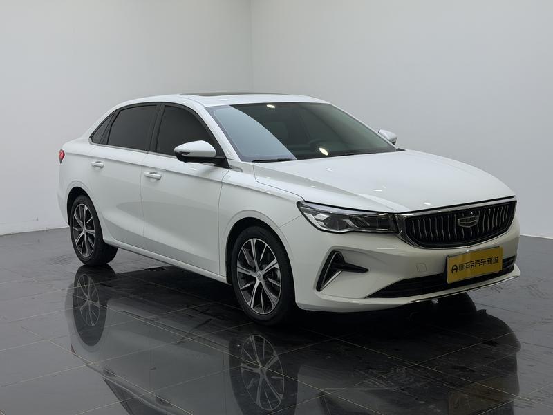 Geely Emgrand 2022