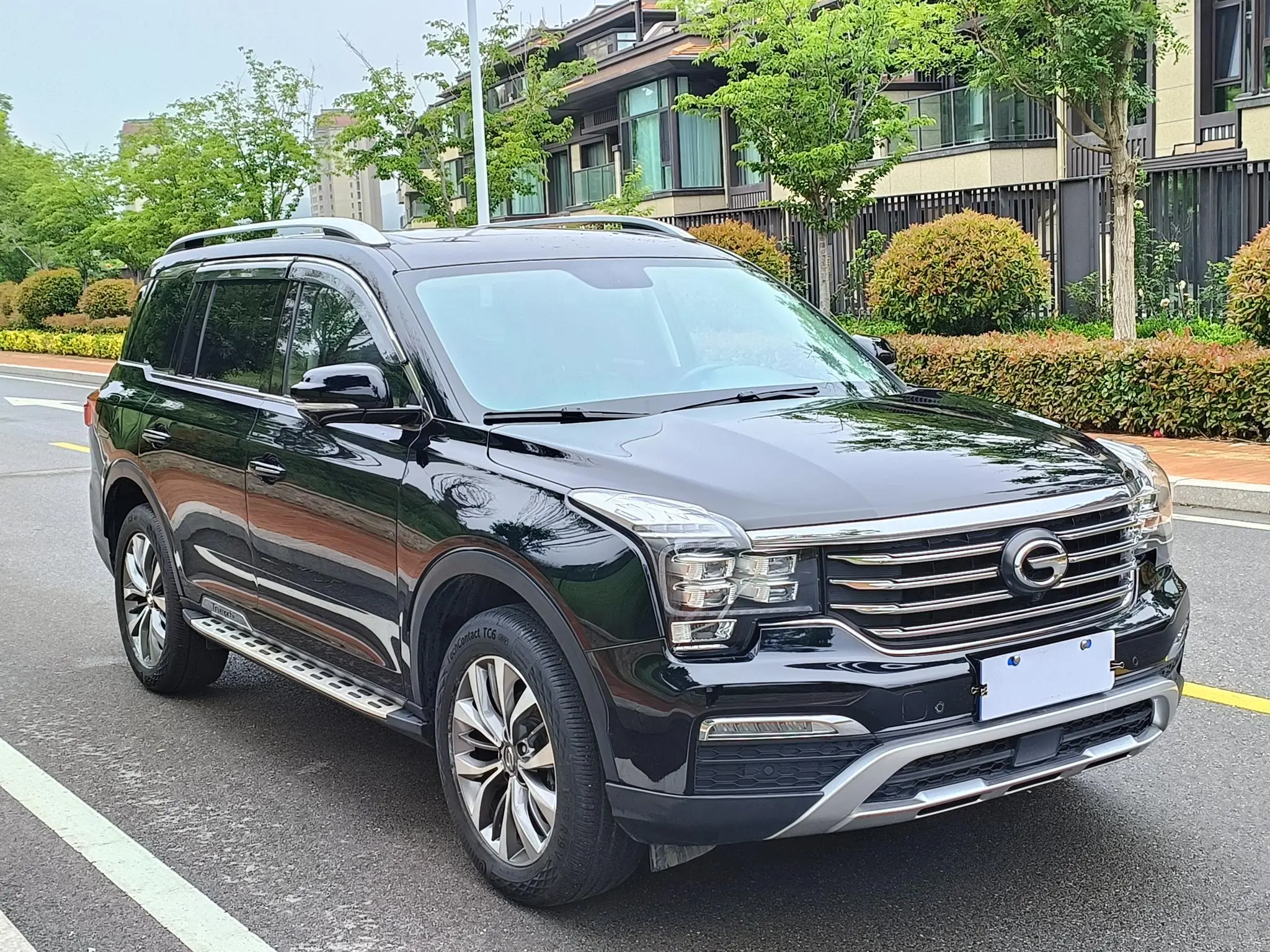 GAC Trumpchi GS8 320T two-wheel drive luxury Zhilian Edition 7 seats