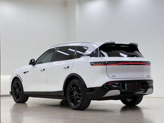 VOYAH Lan Tu FREE Four-wheel drive, long battery life, extended range version
