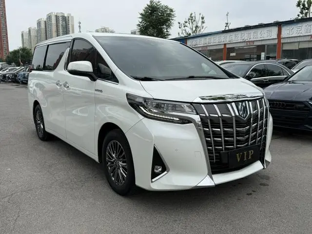 TOYOTA Elfa Dual engine 2.5L Premium Edition