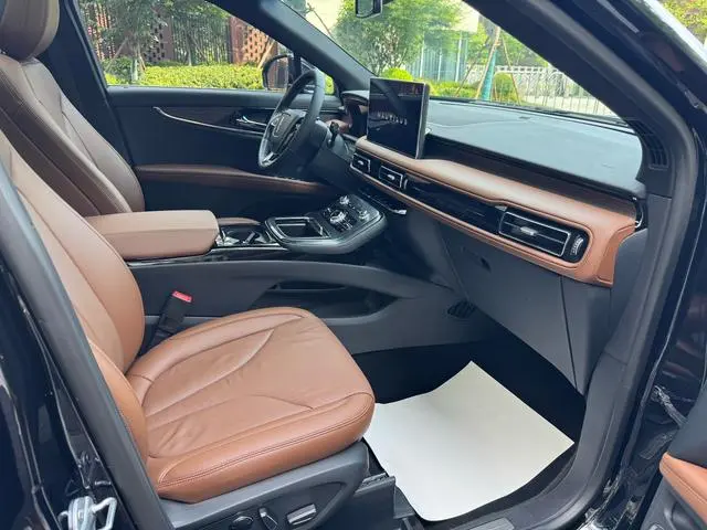 Lincoln Navigator 2.0T four-wheel drive Zunya Edition