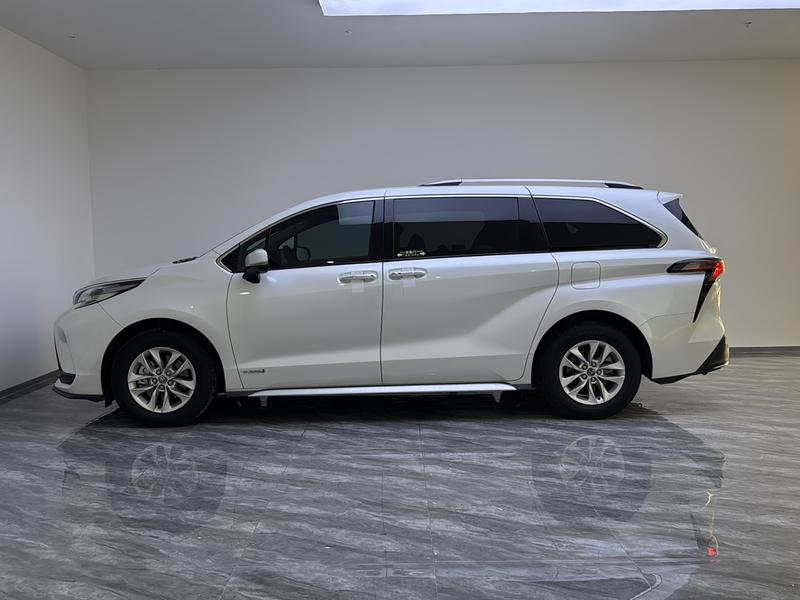 Toyota Gravia 2023