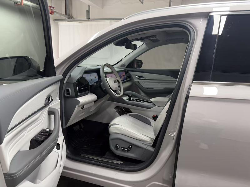 Geely Emgrand L 2024