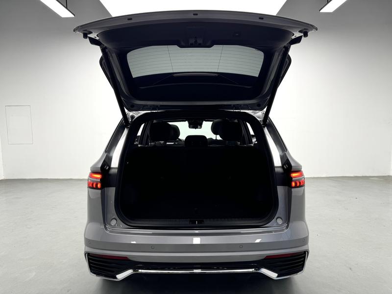 Geely Emgrand L 2025