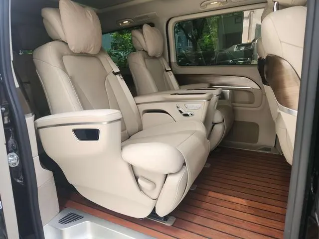 Mercedes-Benz Mercedes-Benz V-class V 260 L Long wheelbase Deluxe Edition