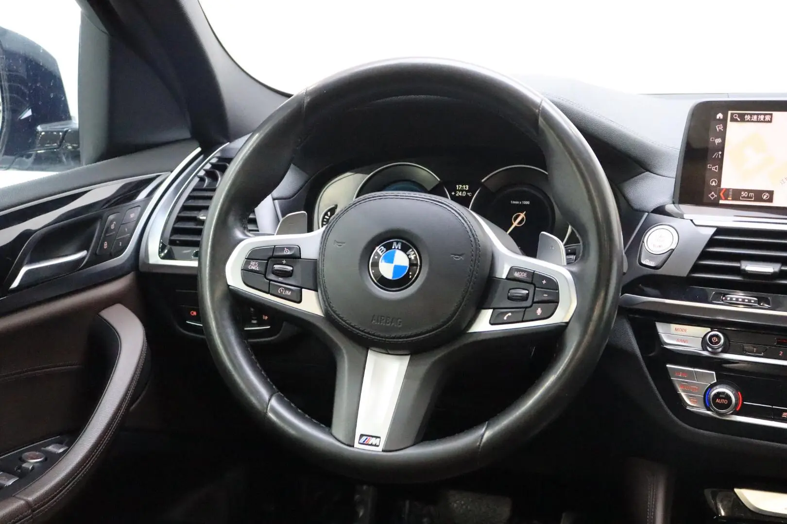 BMW BMW X4 xDrive25i M sports suit
