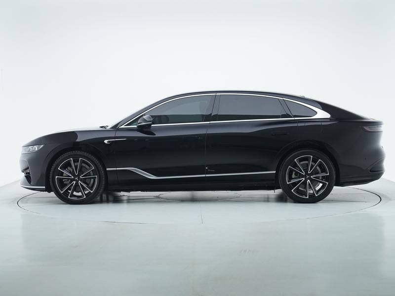 Voyah Lantu Chasing Light PHEV 2024