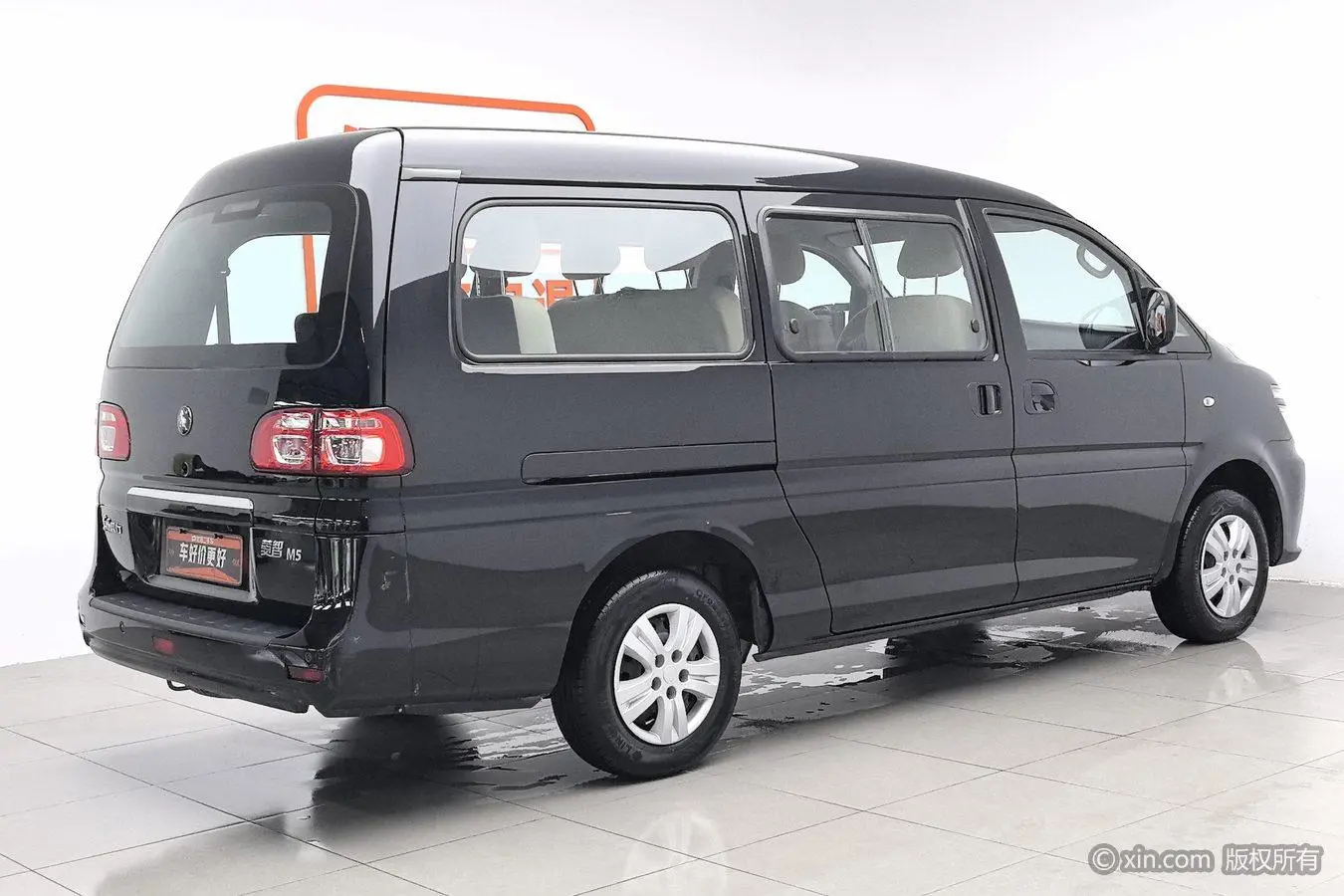Dongfeng Fengxing Lingzhi M5L 1.6L basic type 7 seats