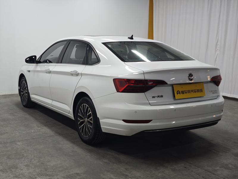 Volkswagen Sagitar 2021