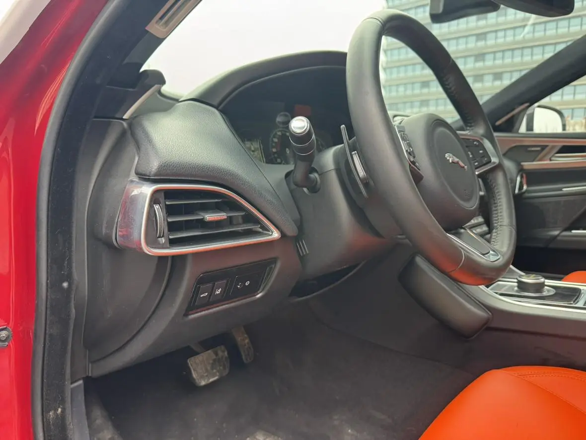 Jaguar Jaguar XEL 2.0T 200PS Premium Edition