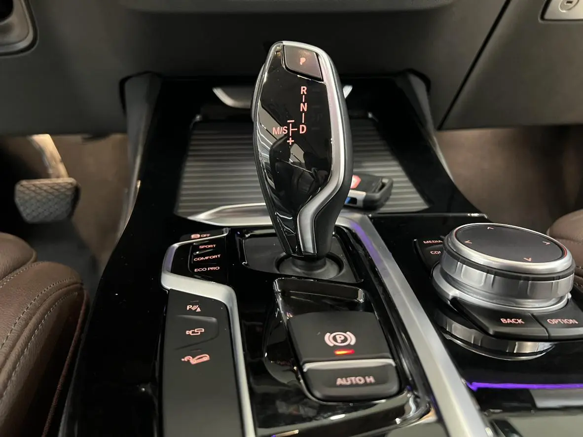 BMW BMW X3 xDrive30i leading M sports suit