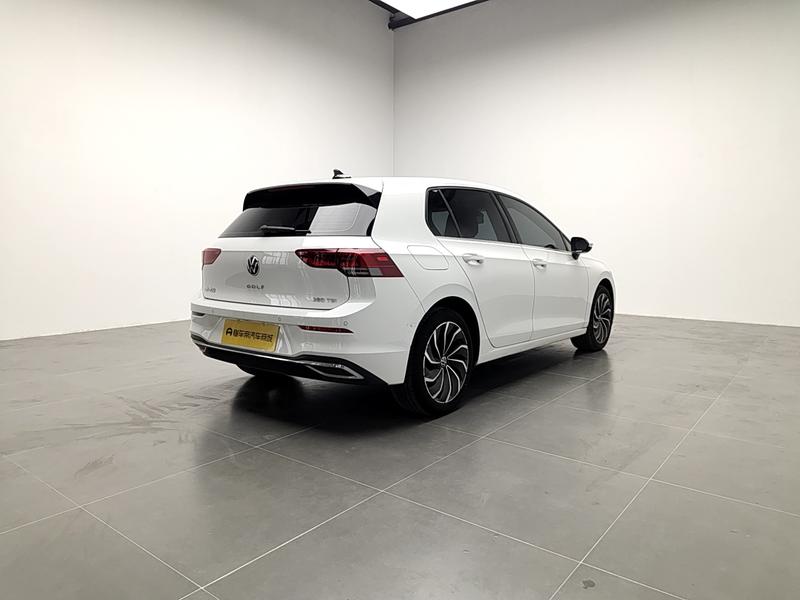Volkswagen golf 2023