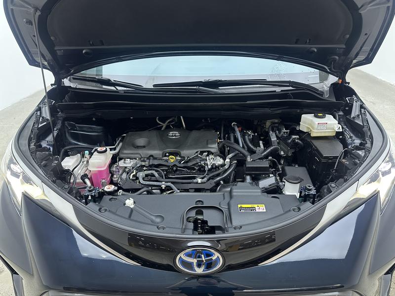 Toyota Gravia 2022