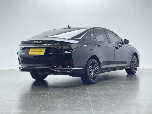 Dongfeng Fengshen Yi Hyun MAX 1.5T Super Cool Trendy Dad Version