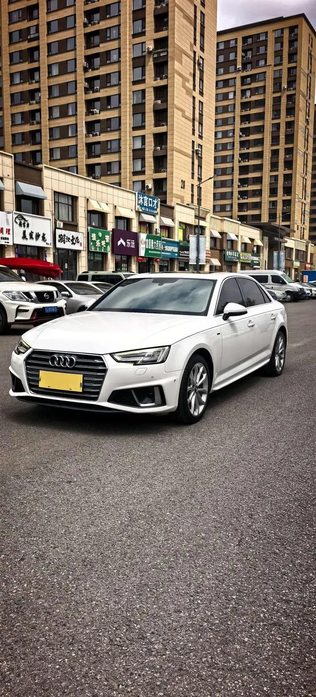 Audi Audi A4L 40 TFSI fashion country VI