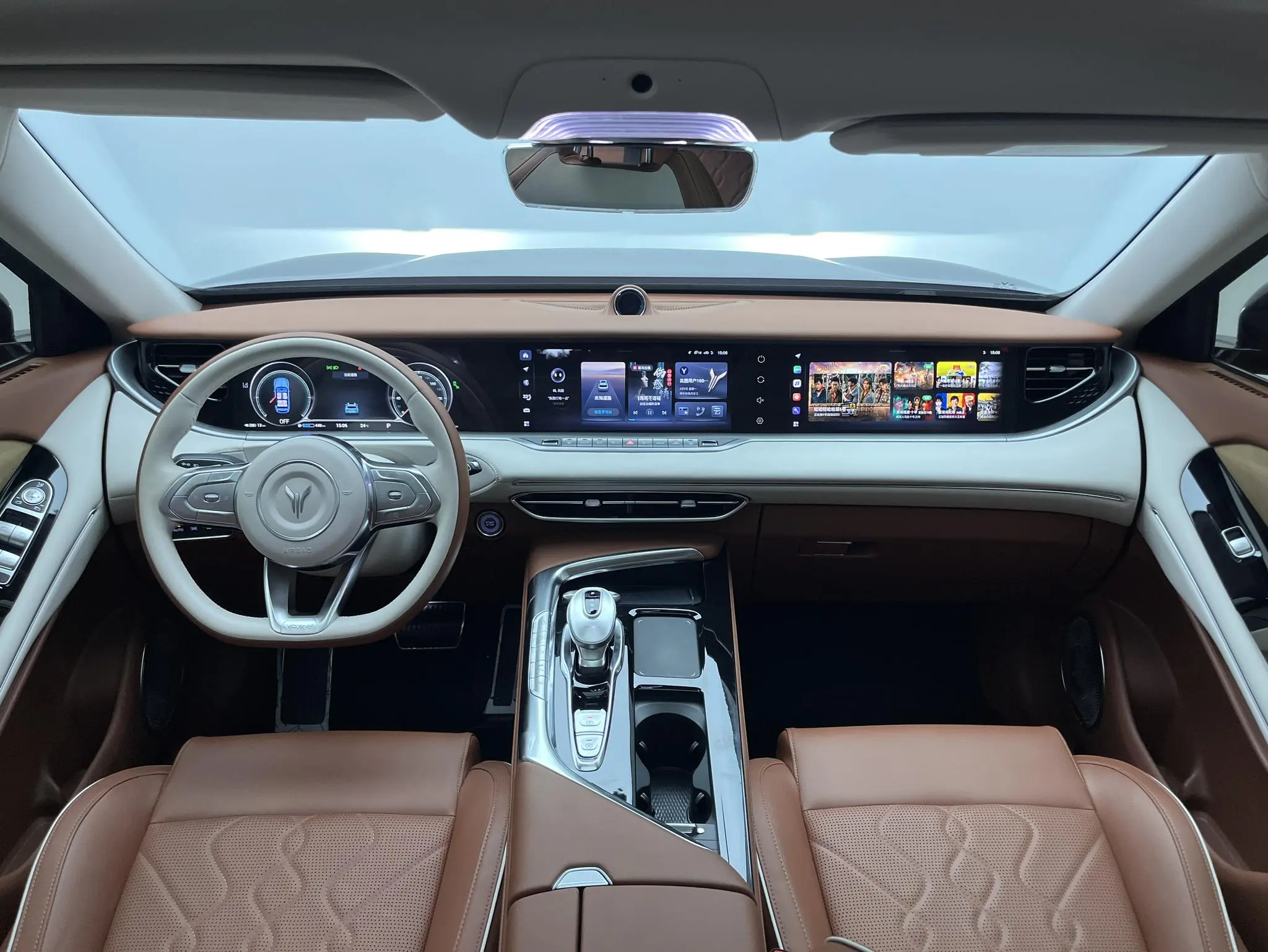 VOYAH Lan Tu FREE Four-wheel drive, long battery life, extended range version