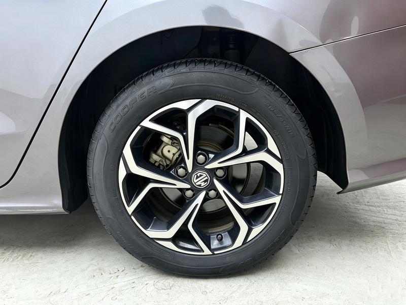 MG MG5 2021