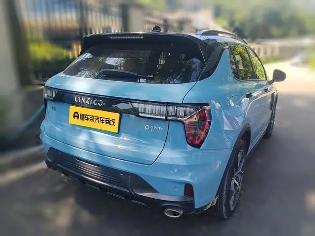 LYNK & CO Lynk &Co. 01 EM-P 1.5TD PHEV Halo