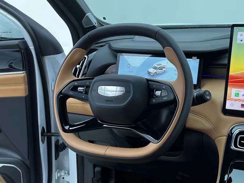 Geely Boyue L 2025