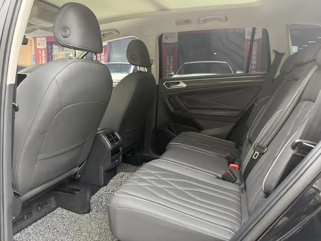 Volkswagen Tiguan L 330TSI two-wheel drive R-Line Premium edition
