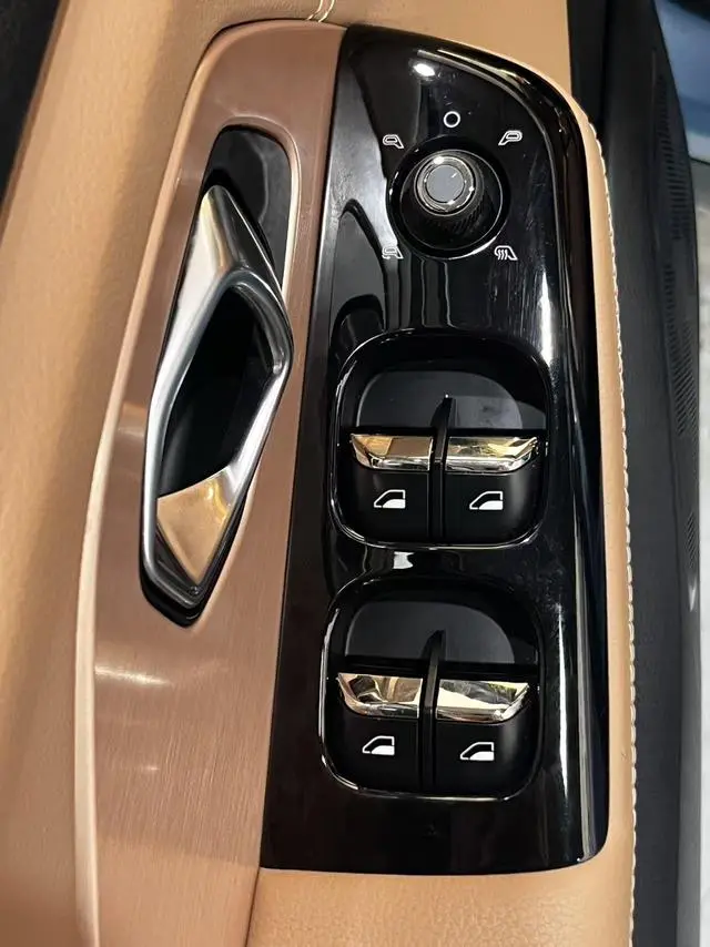 NIO NIO ES8 355KM benchmark version