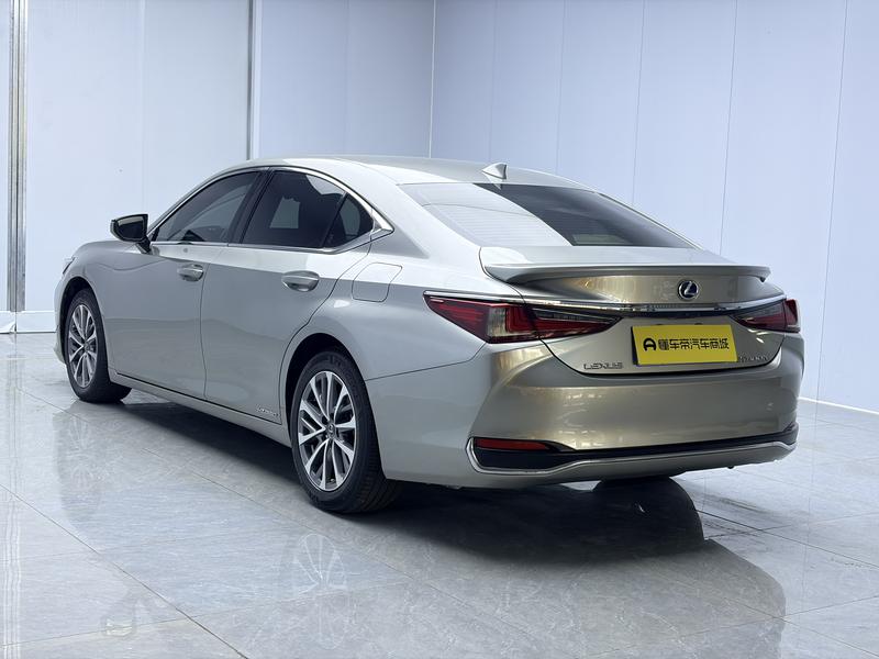 Lexus Lexus ES 2021