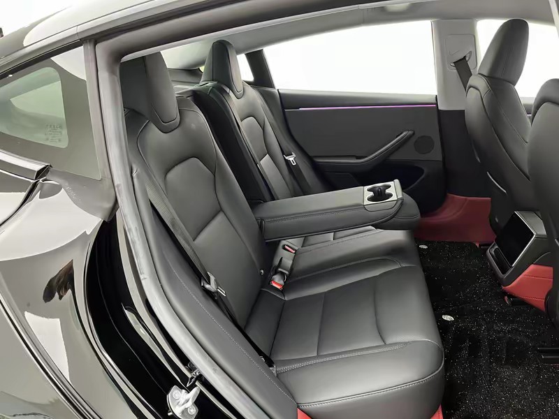 Tesla Model 3 2025