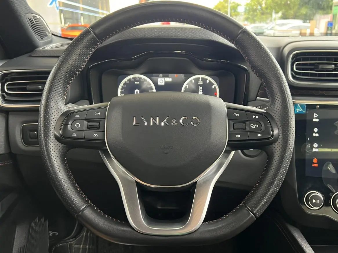 LYNK & CO Lynk 03 1.5TD DCT Deluxe Edition