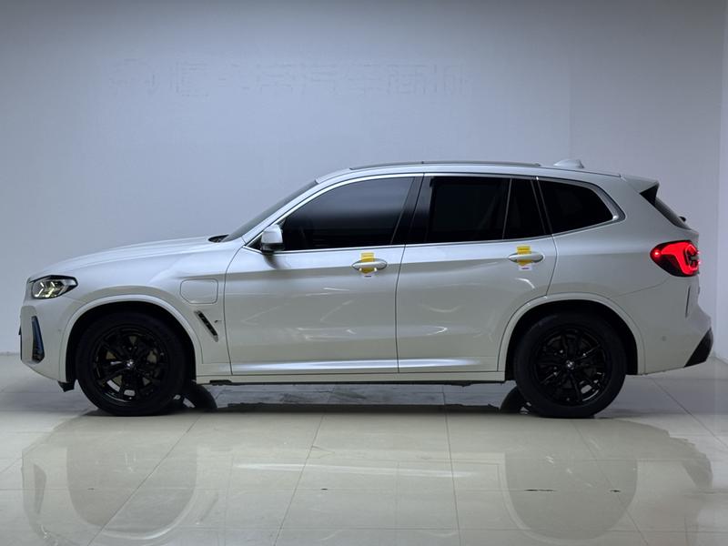 BMW BMW iX3 2022