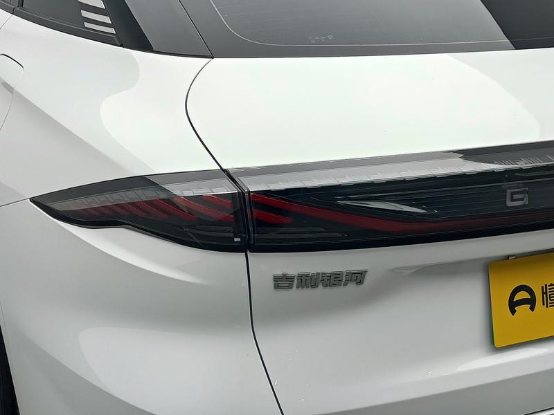 Geely Galaxy Galaxy L6 2025