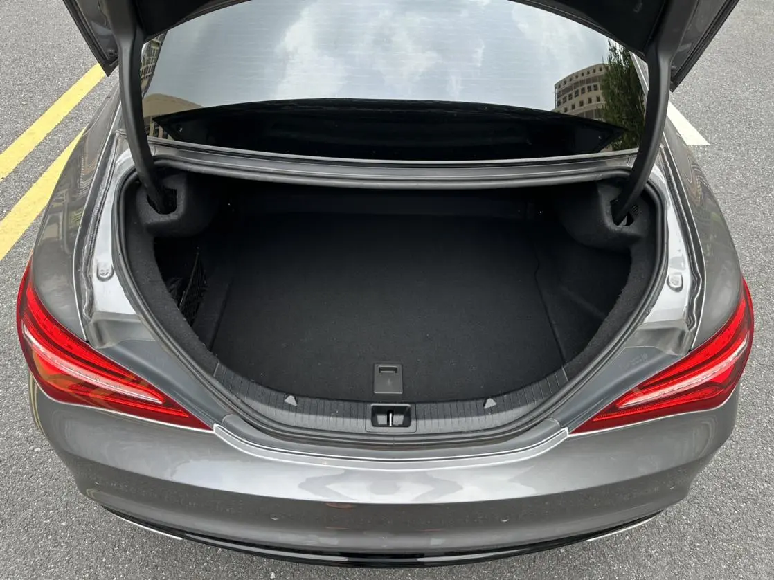 Mercedes-Benz Mercedes-Benz CLA CLA 220 4MATIC