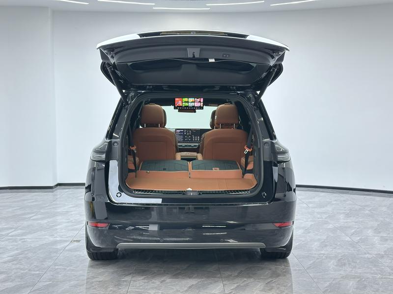 Li Auto Ideal L9 2024