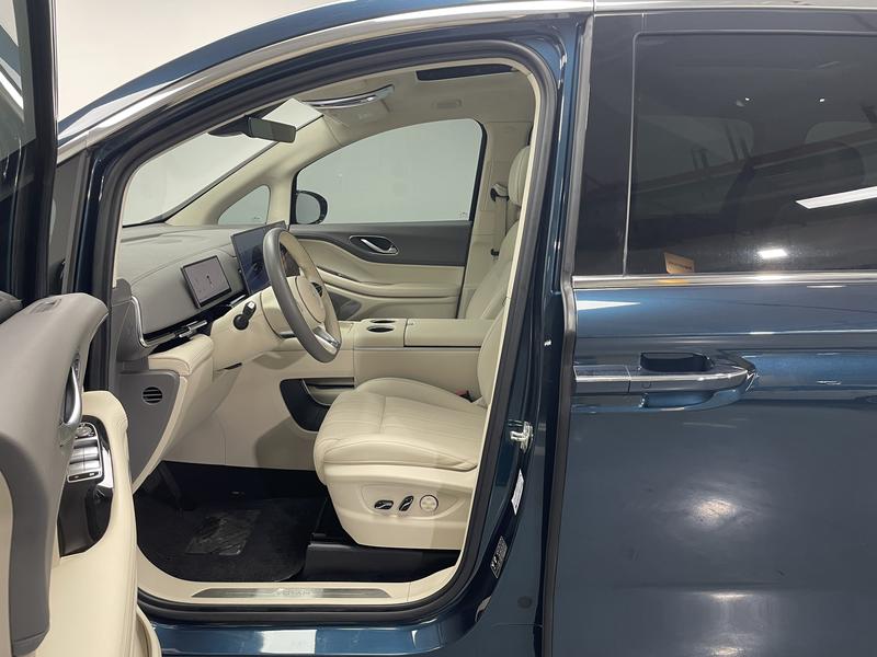 Voyah Lantu Dreamer PHEV 2025
