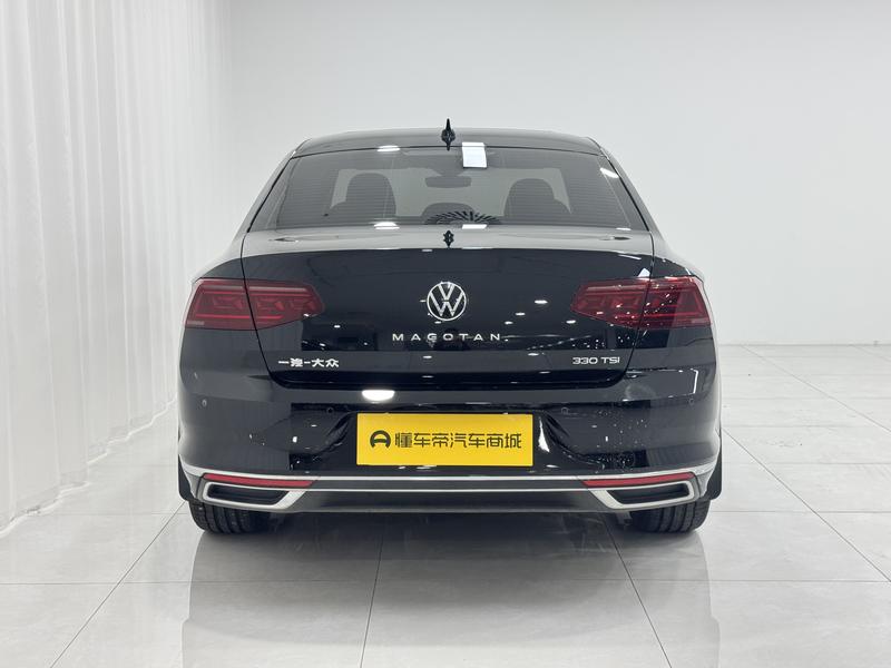 Volkswagen Magotan 2025