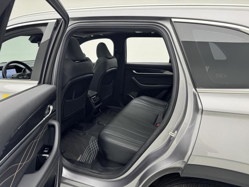 Geely Emgrand L 2024